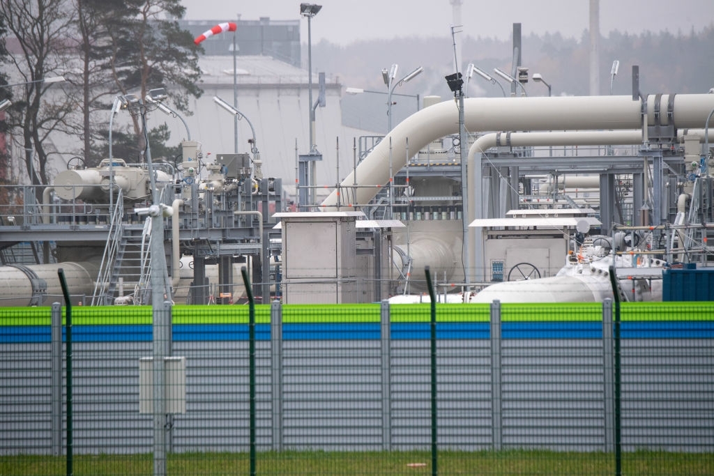 Sistem dan perangkat pipa di stasiun penerima gas Nord Stream 2 di Laut Baltik