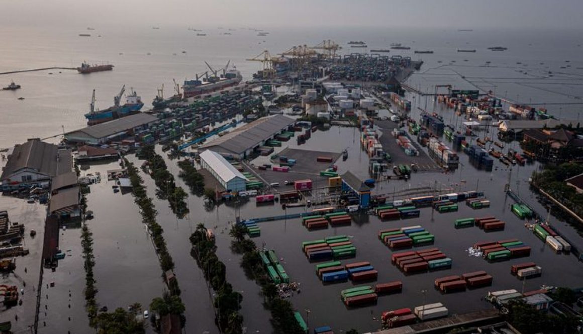 Banjir di Pelabuhan Wilayah Semarang (Photo: Kompas)