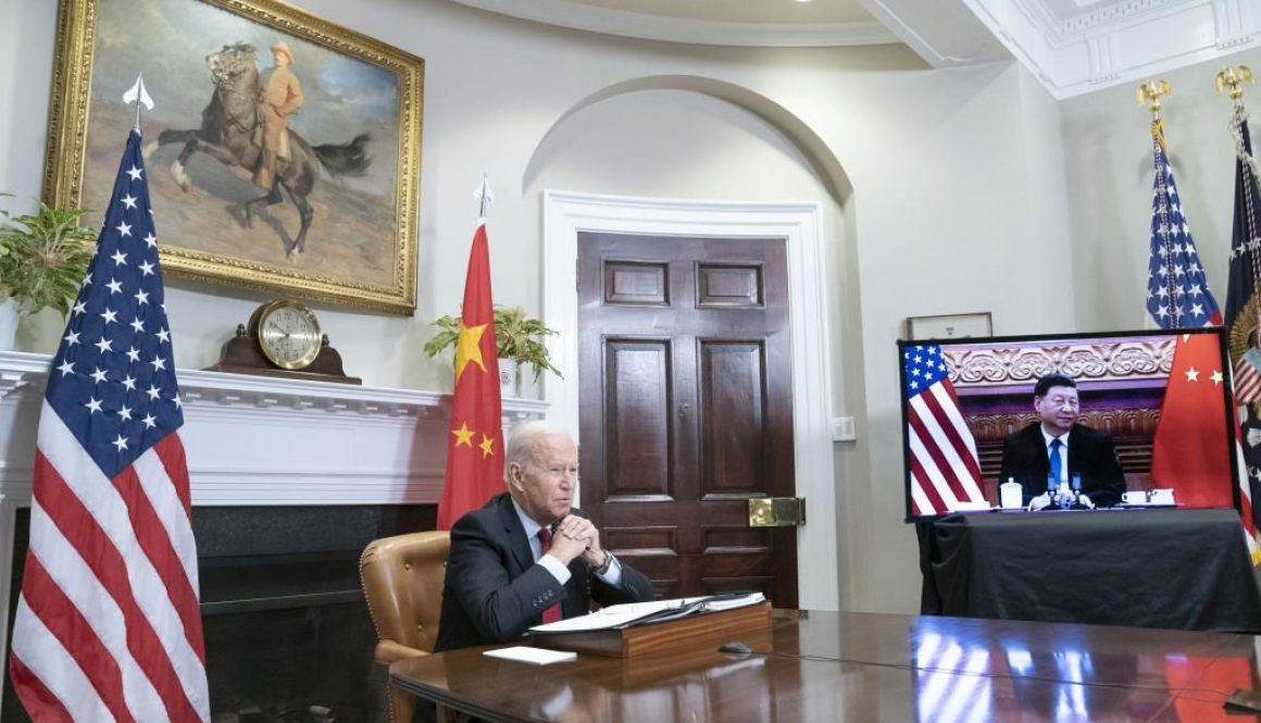 Presiden AS Joe Biden berbicara saat bertemu secara virtual dengan Xi Jinping, presiden China, di Ruang Roosevelt Gedung Putih di Washington, D.C., AS (Fotografer: Sarah Silbiger/UPI/Bloomberg via Getty Images)