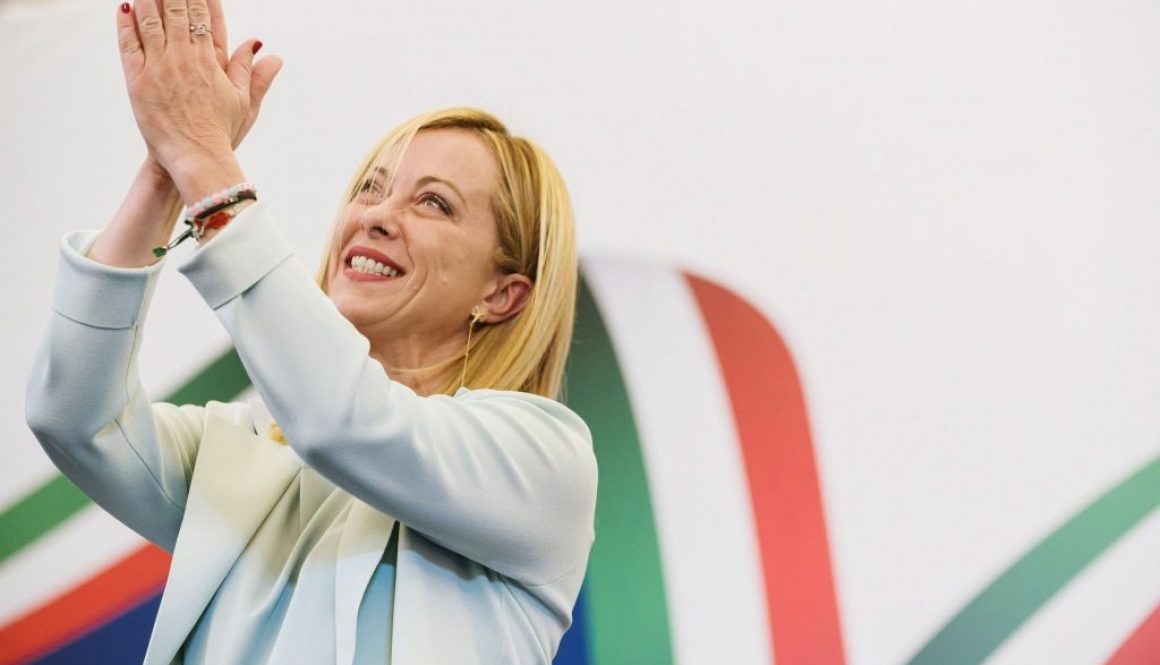 Giorgia Meloni terlihat saat konferensi pers, mengomentari kemenangan partai tersebut dalam pemilihan umum Italia, yang diadakan pada 25 September 2022 (Foto oleh Valeria Ferraro/SOPA Images/LightRocket via Getty Images)