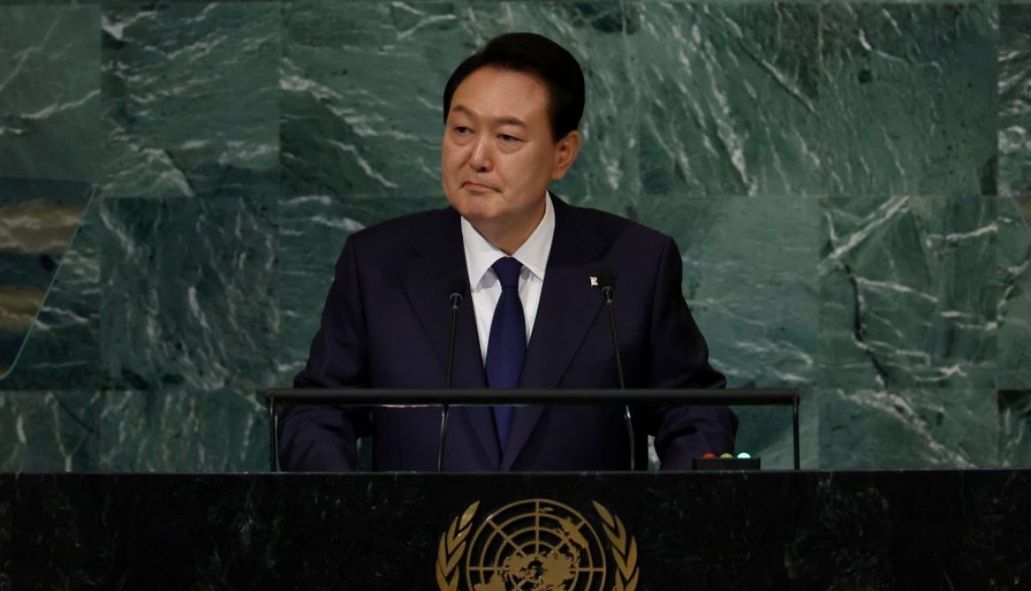 Presiden Korea Selatan Yoon Suk-yeol berbicara pada sesi ke-77 Majelis Umum di markas besar PBB pada 20 September 2022 di New York City. (Foto oleh Anna Moneymaker/Getty Images)