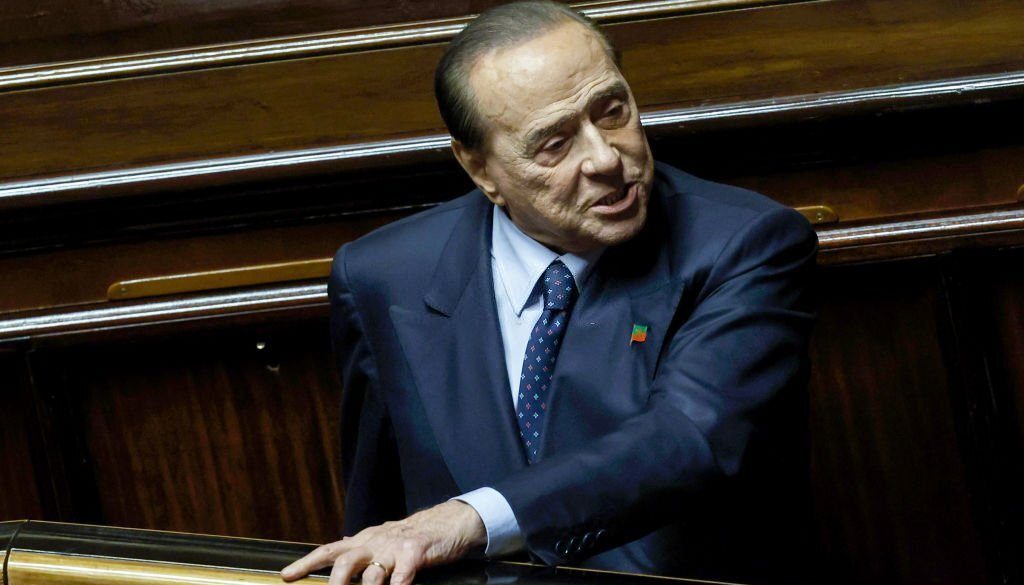Pemimpin partai Forza Italia dan mantan Perdana Menteri Italia Silvio Berlusconi di Senat, Roma, Italia, pada 26 Oktober 2022. (Foto oleh Riccardo De Luca/Anadolu Agency via Getty Images)