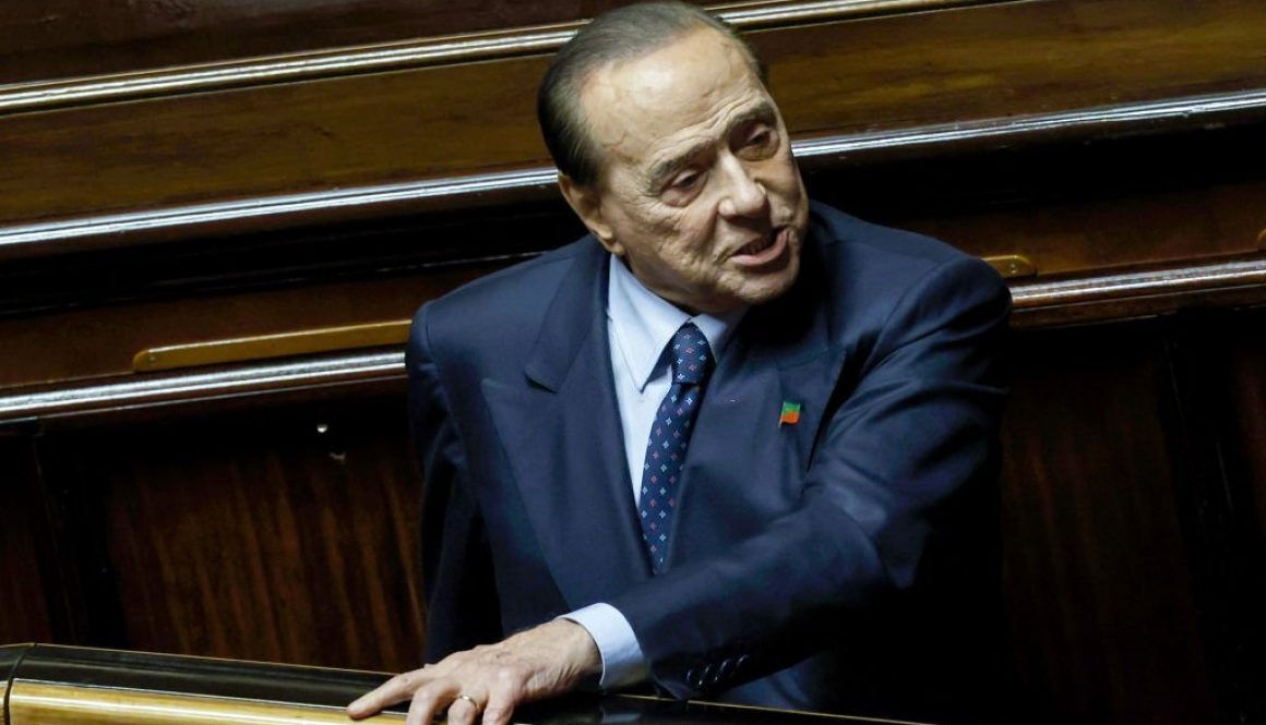 Pemimpin partai Forza Italia dan mantan Perdana Menteri Italia Silvio Berlusconi di Senat, Roma, Italia, pada 26 Oktober 2022. (Foto oleh Riccardo De Luca/Anadolu Agency via Getty Images)
