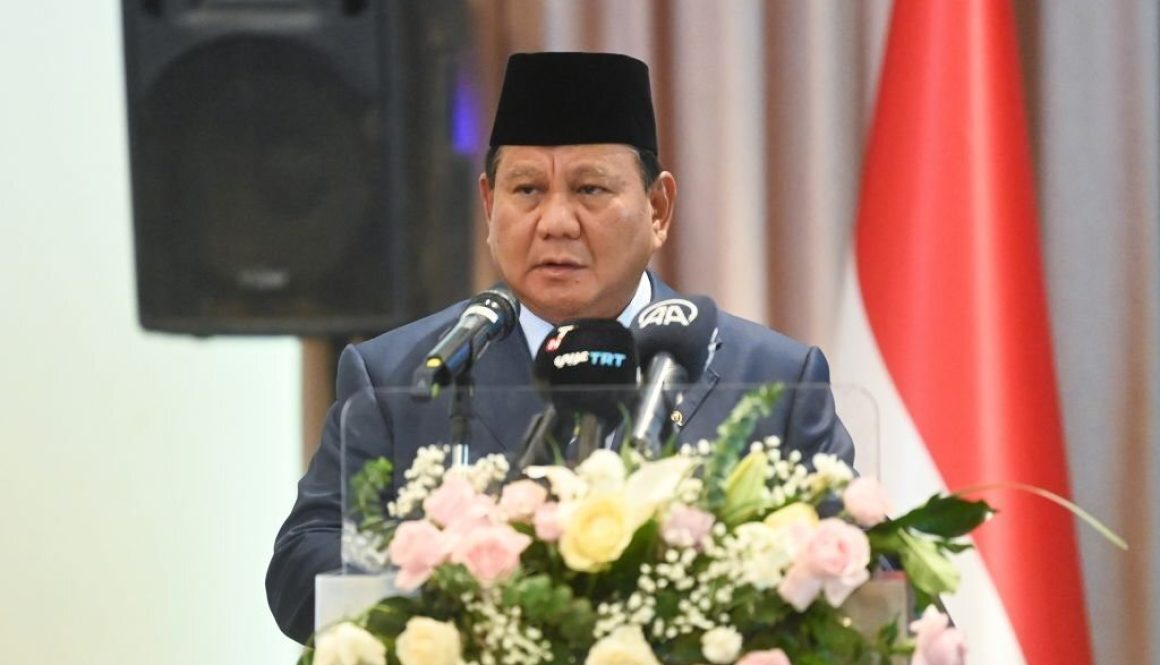 BALI, INDONESIA - NOVEMBER 14: (----EDITORIAL USE ONLY - MANDATORY CREDIT - "TURKISH AGRICULTURE AND FORESTRY MINISTRY / HANDOUT" - NO MARKETING NO ADVERTISING CAMPAIGNS - DISTRIBUTED AS A SERVICE TO CLIENTS----) Indonesian Defense Minister Prabowo Subianto delivers a speech as he attends the signing ceremony of bilateral agreements between Turkiye and Indonesia ahead of the 17th G20 Leadersâ Summit in Bali, Indonesia on November 14, 2022. (Photo by Turkish Agriculture Forestry Ministry / Handout/Anadolu Agency via Getty Images)