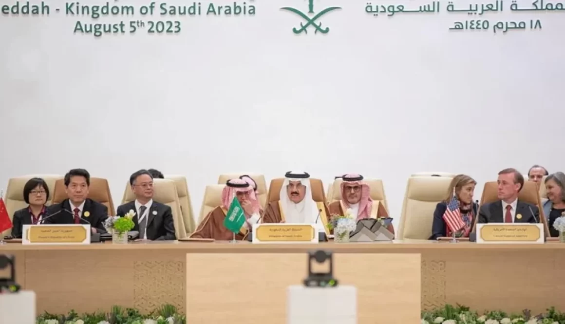 Representatives from China (L) and the United States (R) attended talks on Ukraine in Saudi Arabia over the weekend.