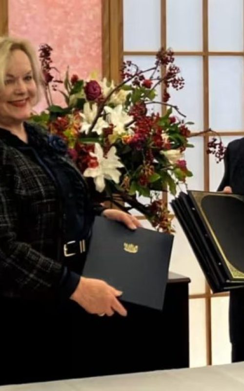New Zealand Defense Minister Judith Collins, left, and Japan Foreign Minister Toshimitsu Motegi at the ACSA signing in Tokyo on Dec. 19