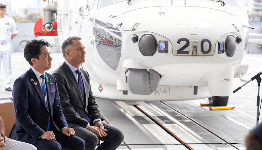 Australian and Japanese Defense Minister onboard JS Kumano in Melbourne